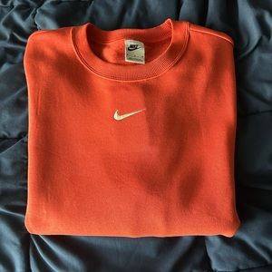 ORANGE NIKE CREWNECK
